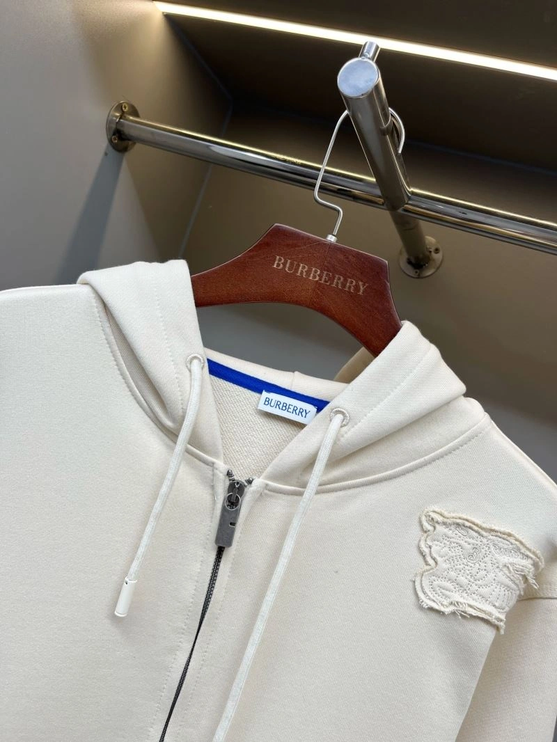 Burberry Outwear MultiPurpose 105541