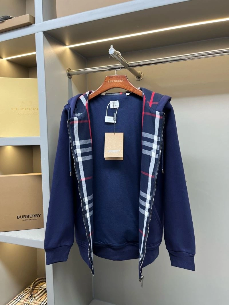 Seasonal Burberry Outwear 105526