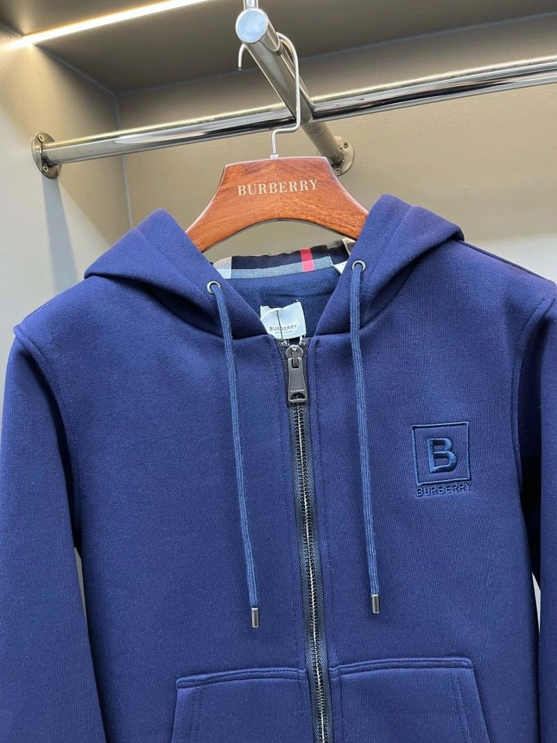 Seasonal Burberry Outwear 105526