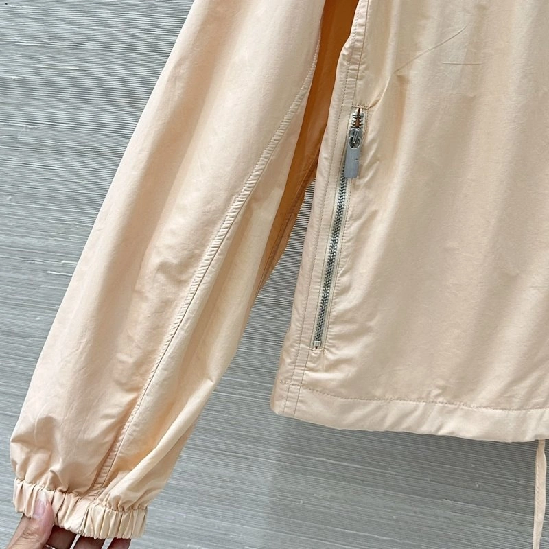 Timeless Burberry Outwear 99197