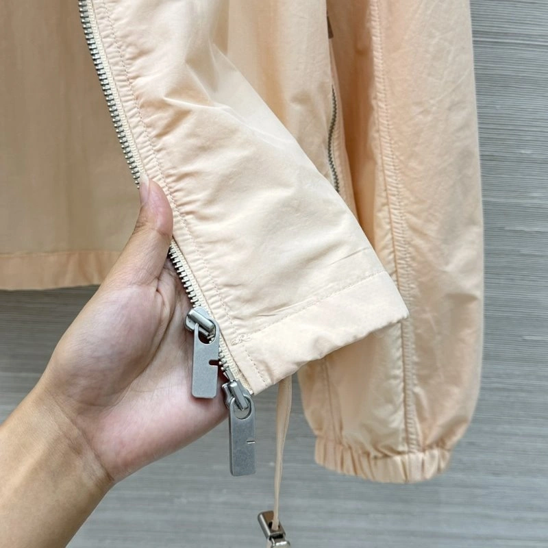 Timeless Burberry Outwear 99197