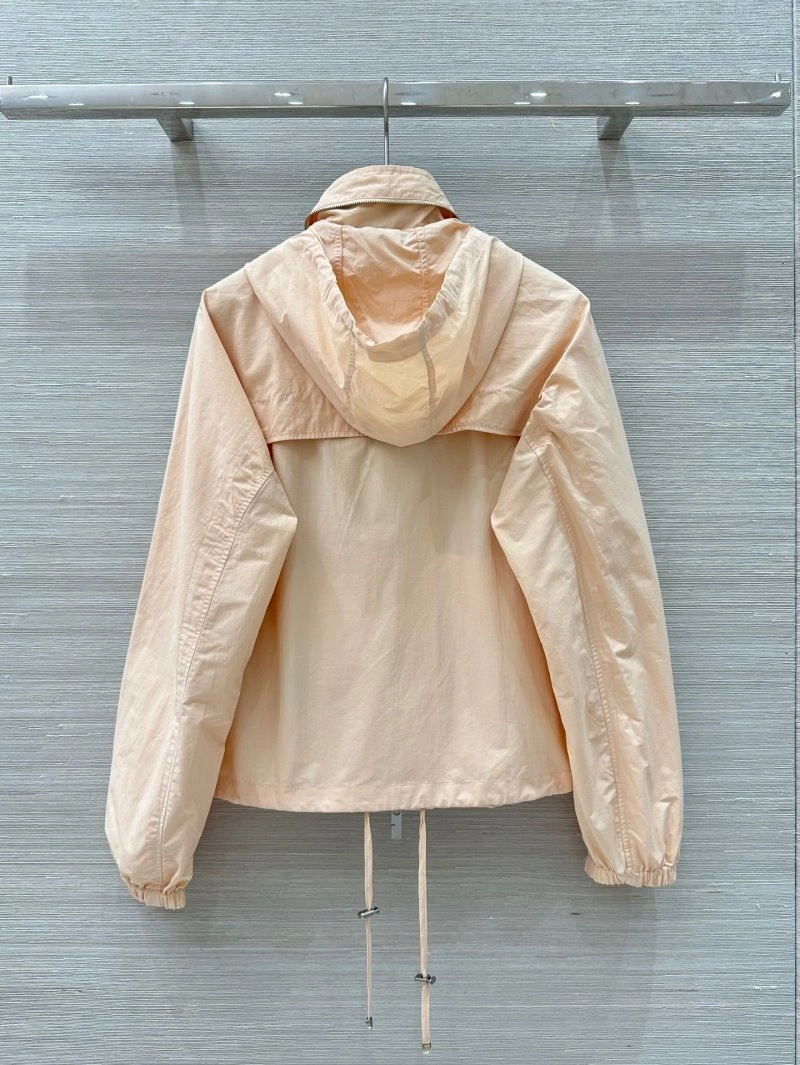 Timeless Burberry Outwear 99197