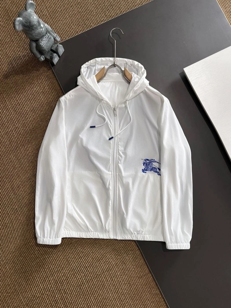 Burberry Outwear Effortless 102780