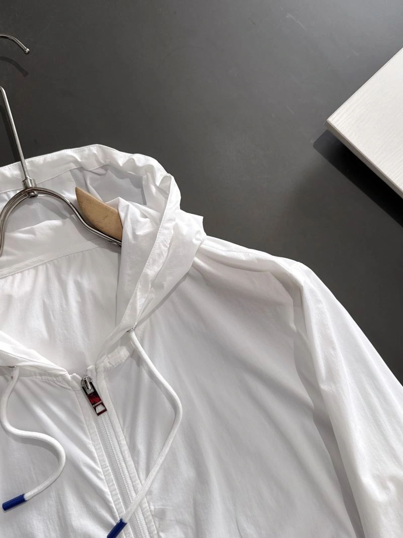 Burberry Outwear Effortless 102780