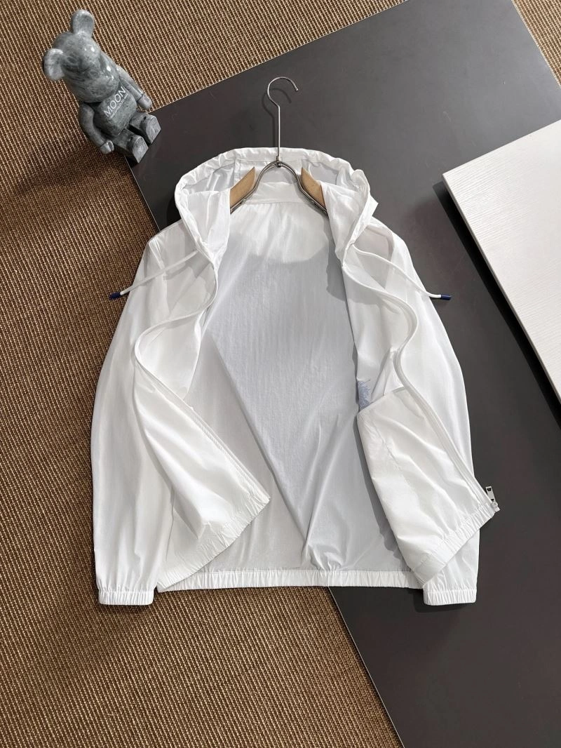 Burberry Outwear Effortless 102780