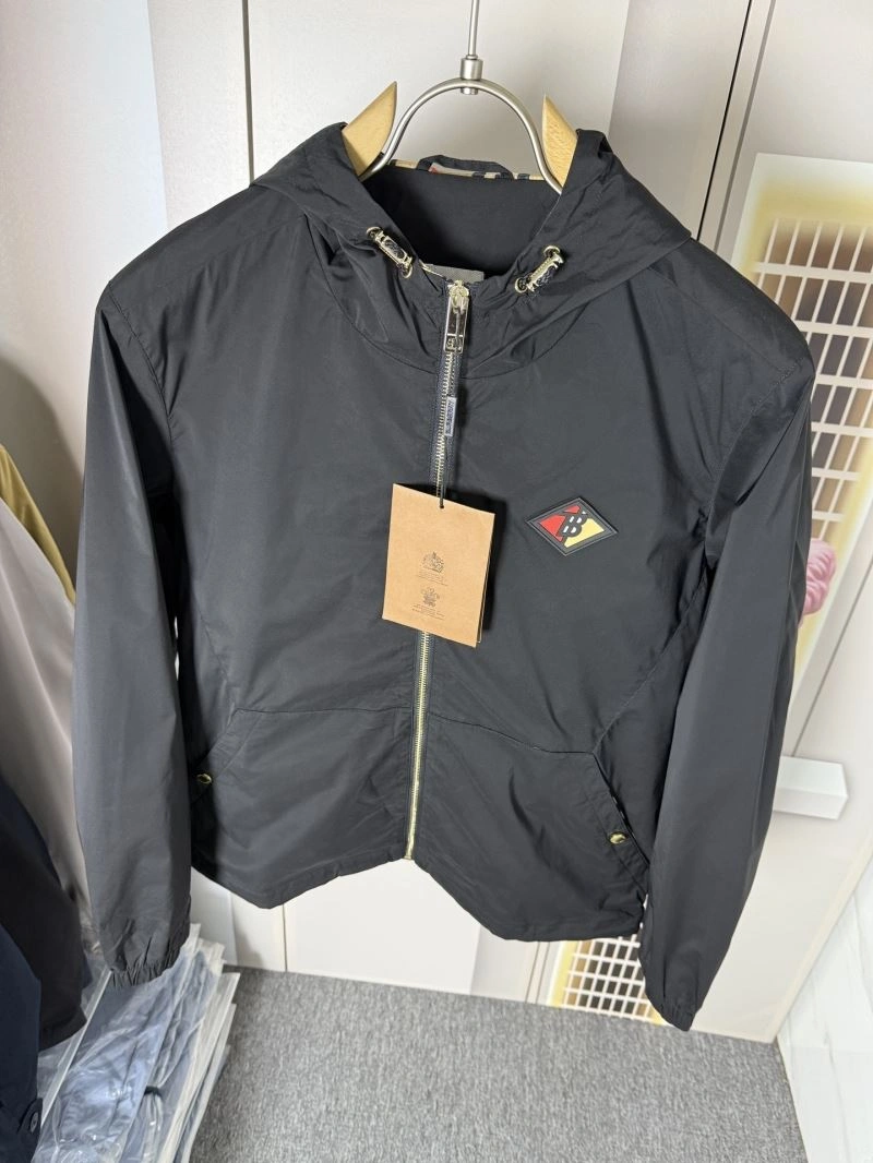 TimelessDesign Burberry Outwear 102774