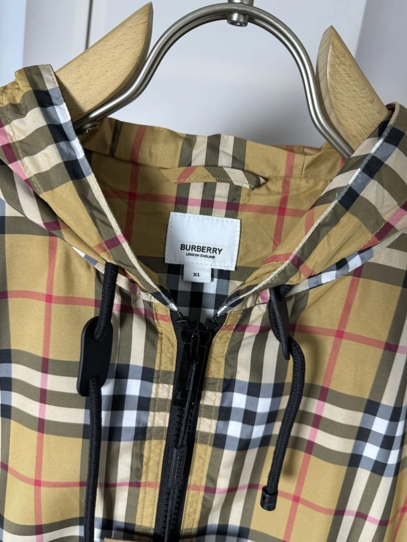 QuickDry Burberry Outwear 102782