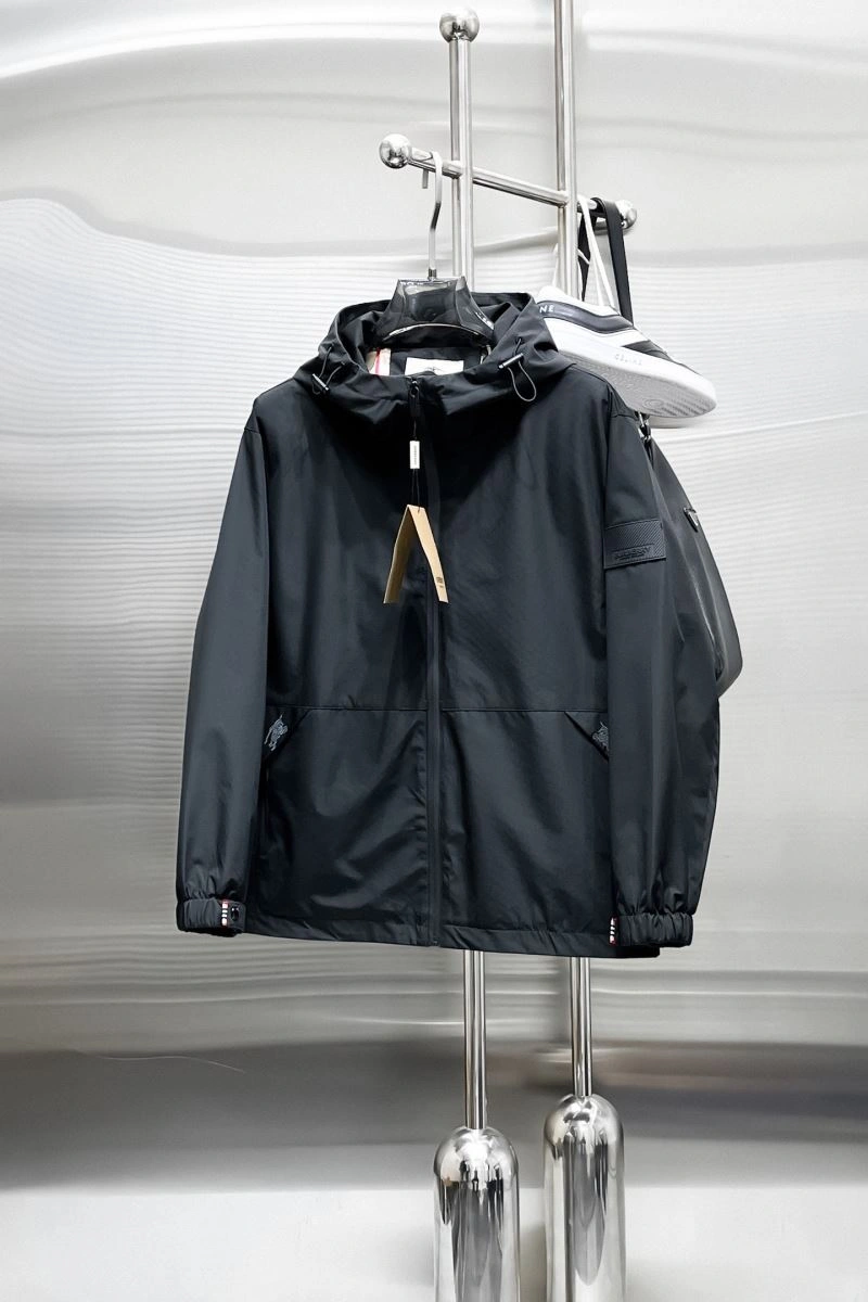 Burberry Outwear Efficient 102767
