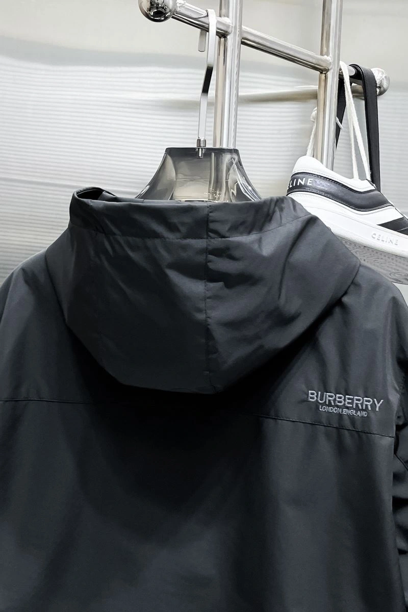Burberry Outwear Efficient 102767