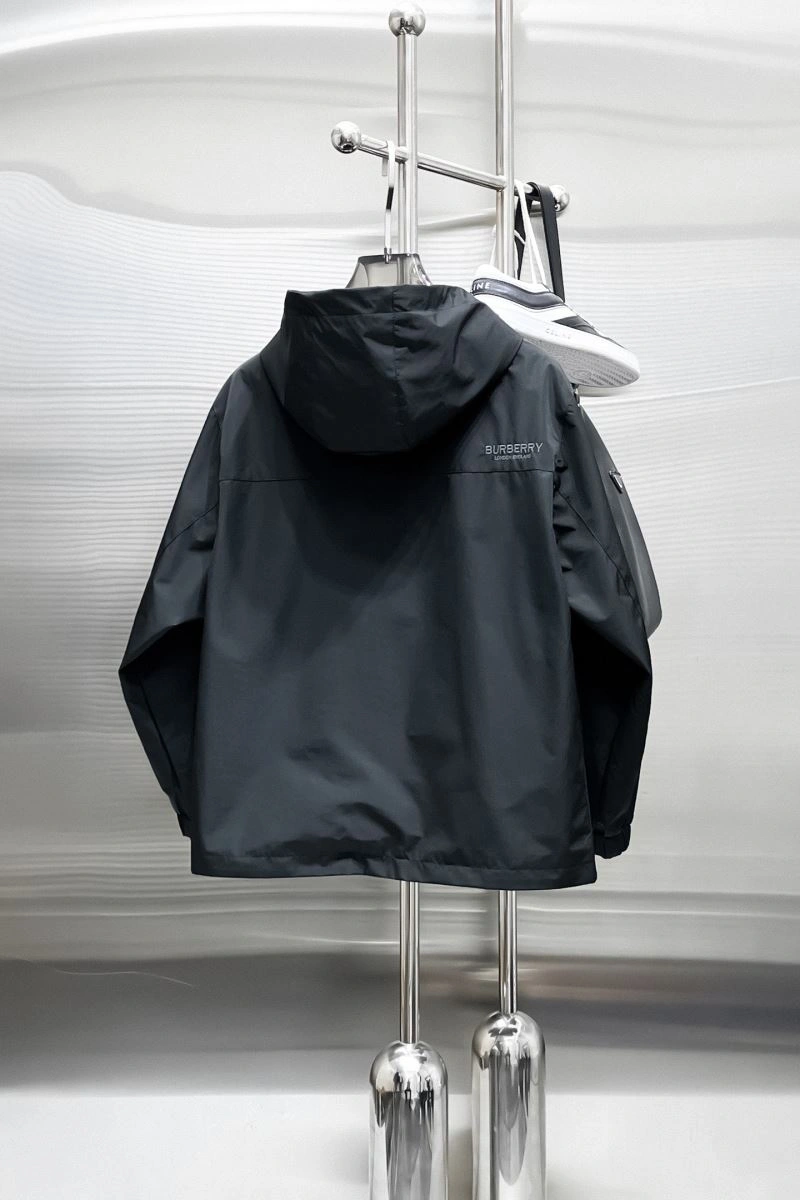 Burberry Outwear Efficient 102767