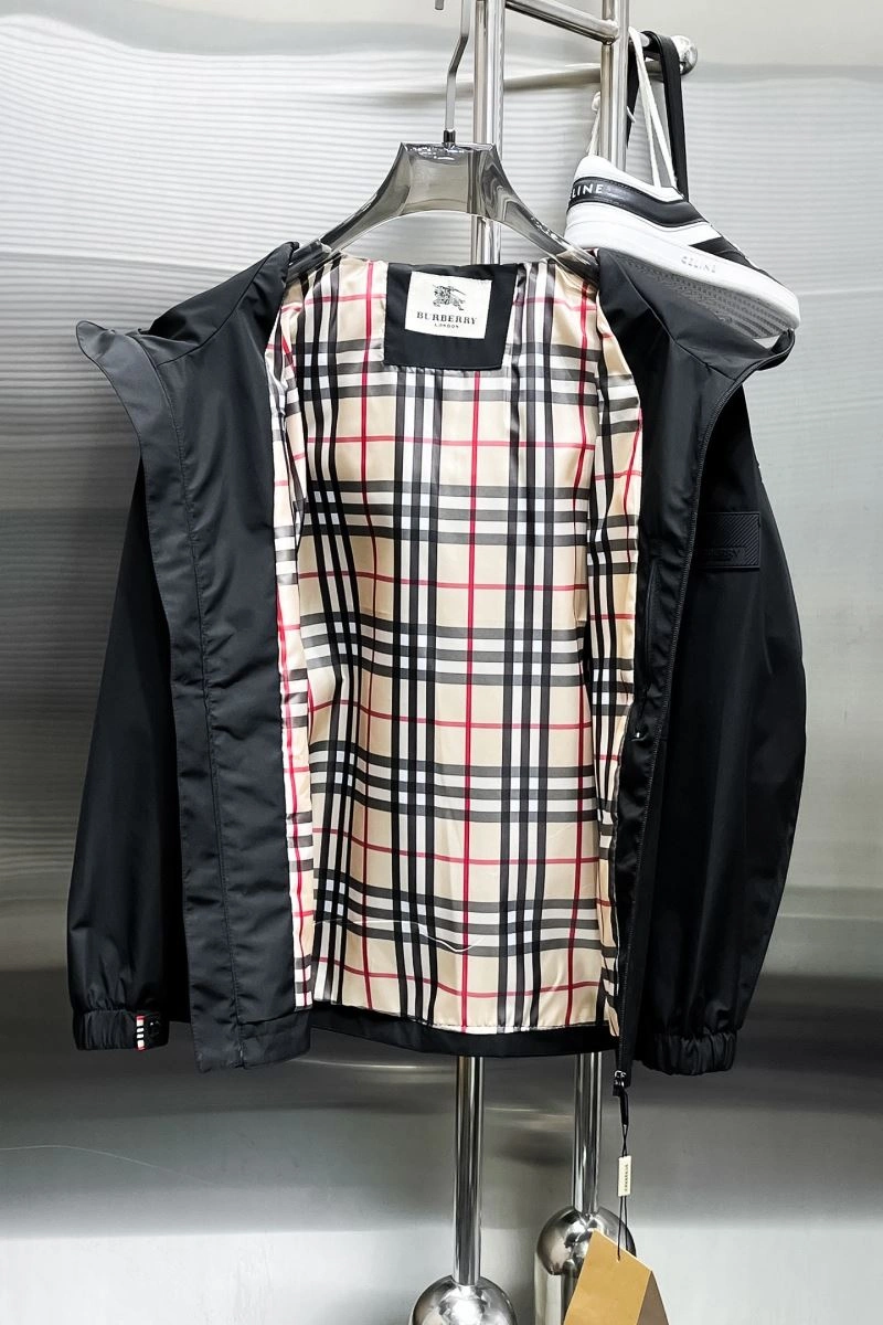 Burberry Outwear Efficient 102767
