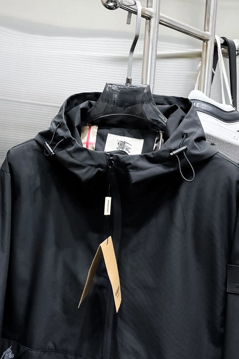 Burberry Outwear Efficient 102767