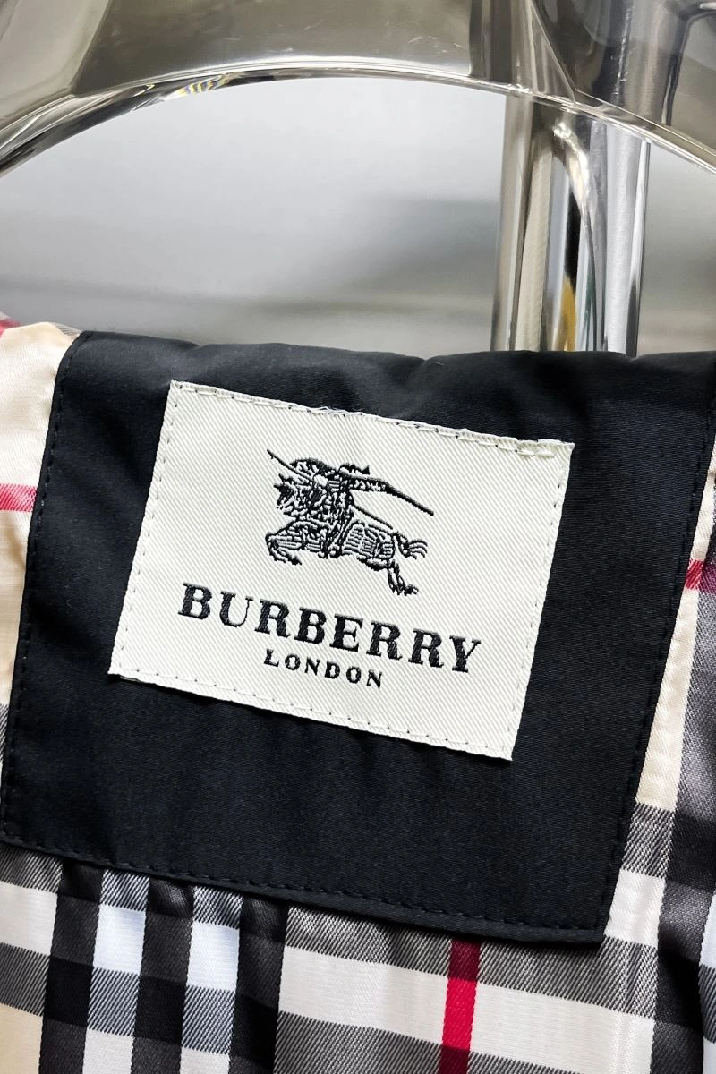 Burberry Outwear Efficient 102767