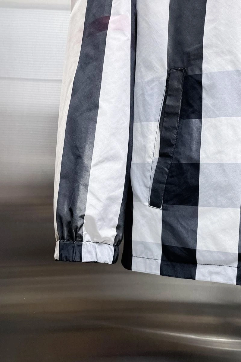 SmoothTexture Burberry Outwear 102765