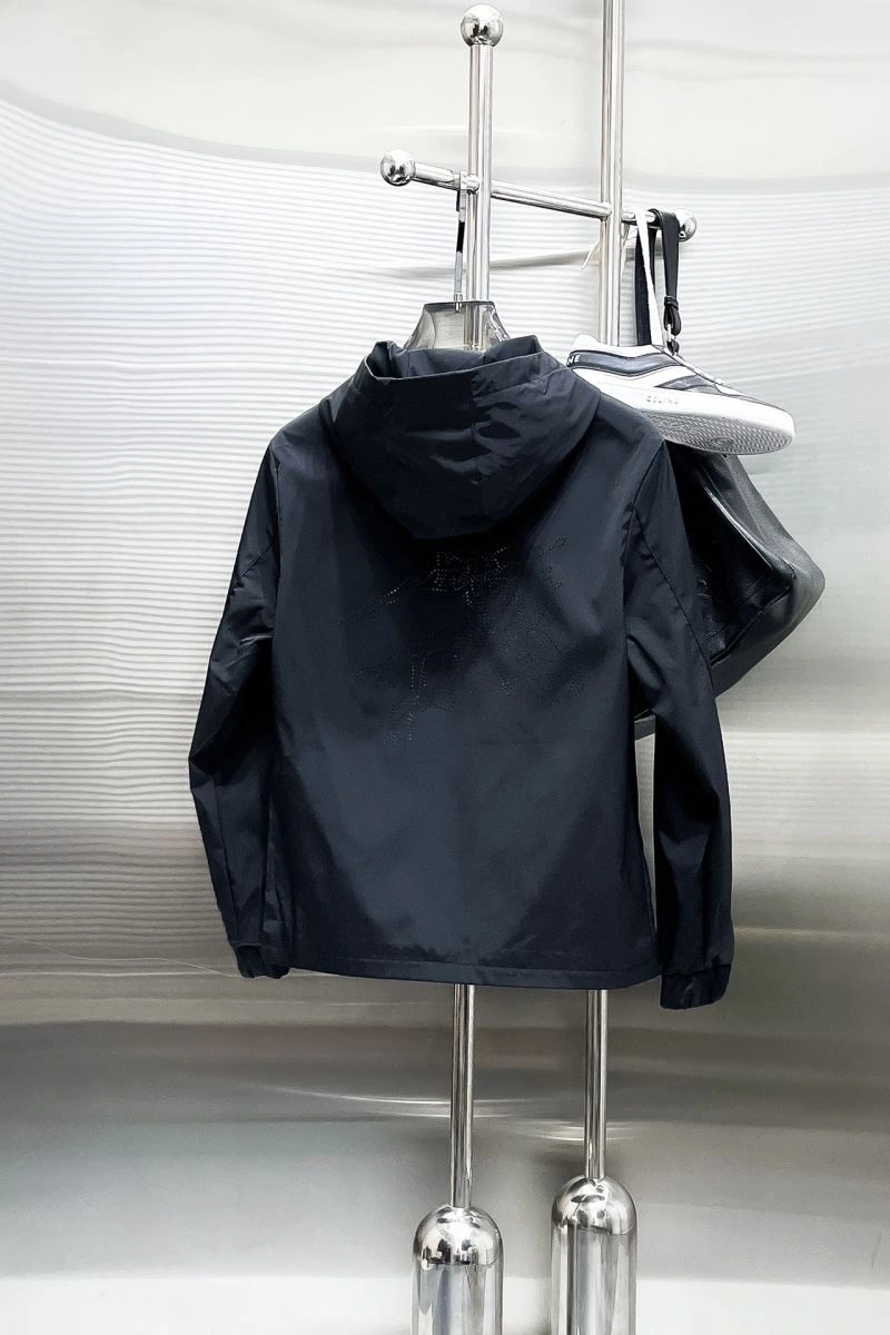 Burberry Outwear Trendsetting 102763