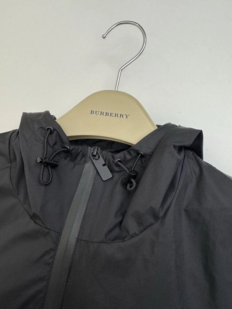 Burberry Outwear ZipUp 102758