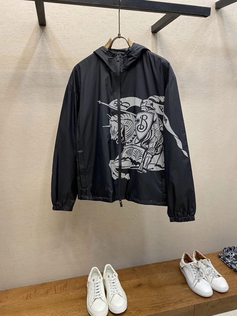 Burberry Outwear Sleek 102747