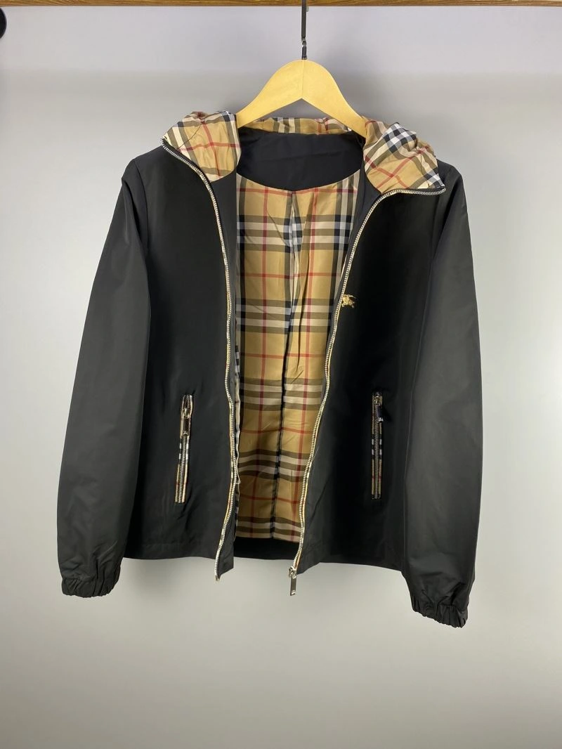 Resilient Burberry Outwear 102744