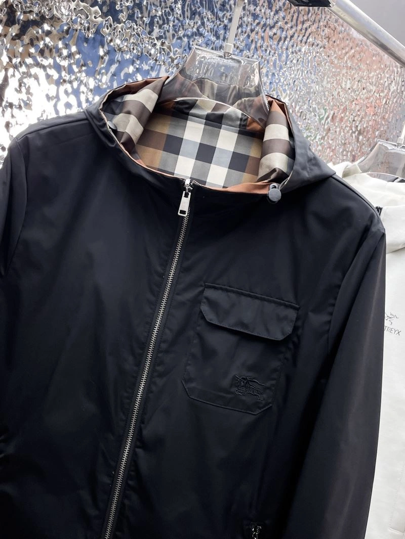 Burberry Outwear Versatile 102754