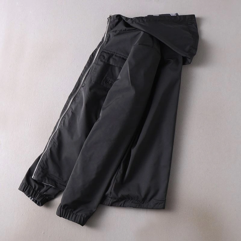 Lightweight Burberry Outwear 102739