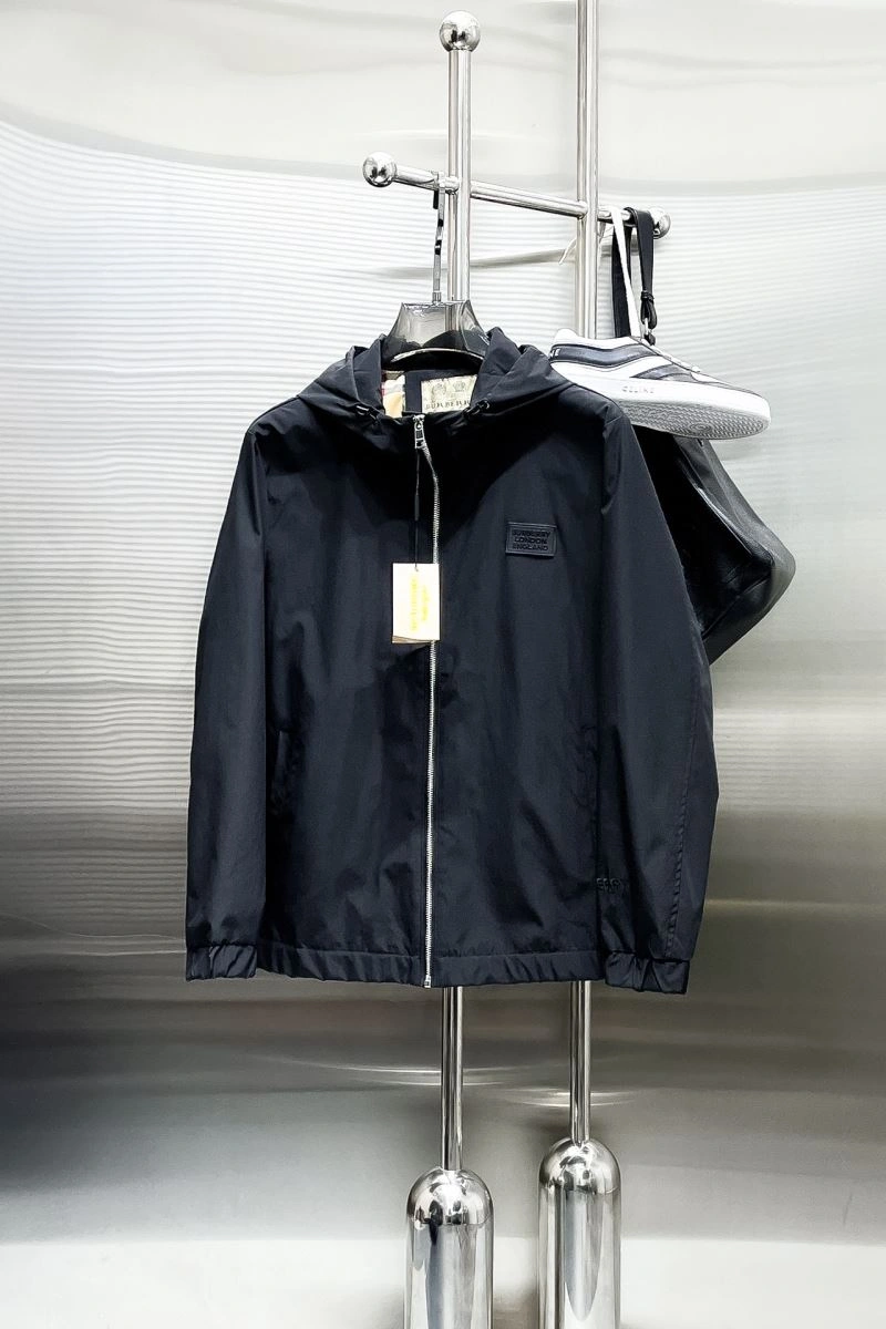 Vibrant Burberry Outwear 102781