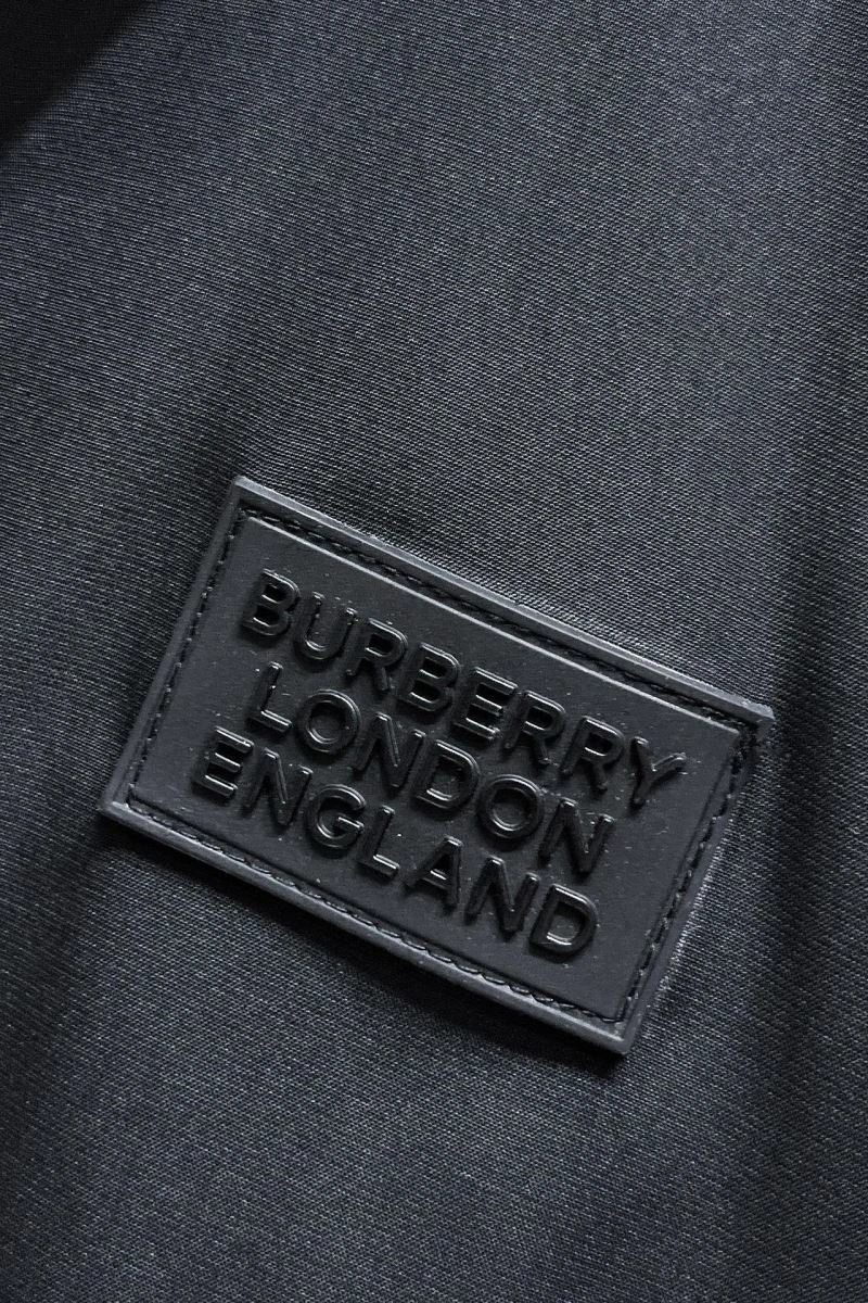 Vibrant Burberry Outwear 102781
