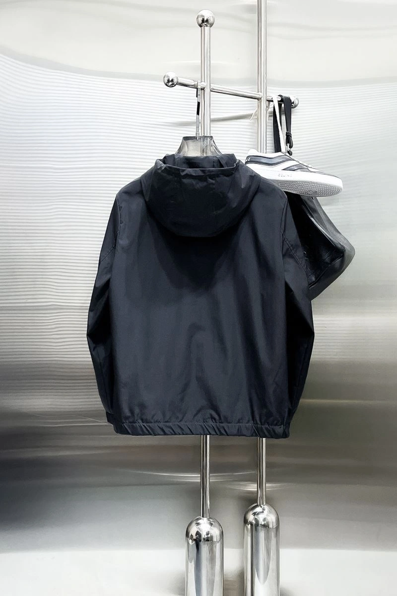 Vibrant Burberry Outwear 102781