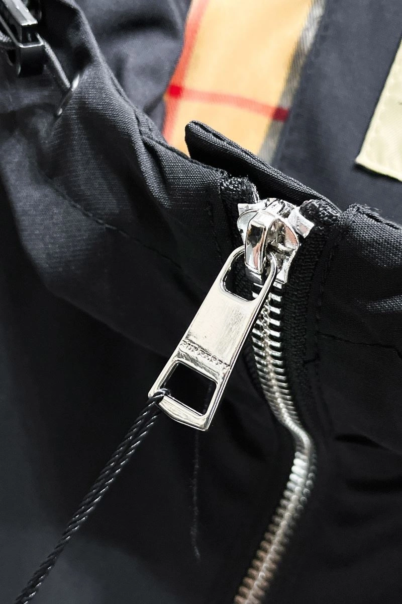 Vibrant Burberry Outwear 102781