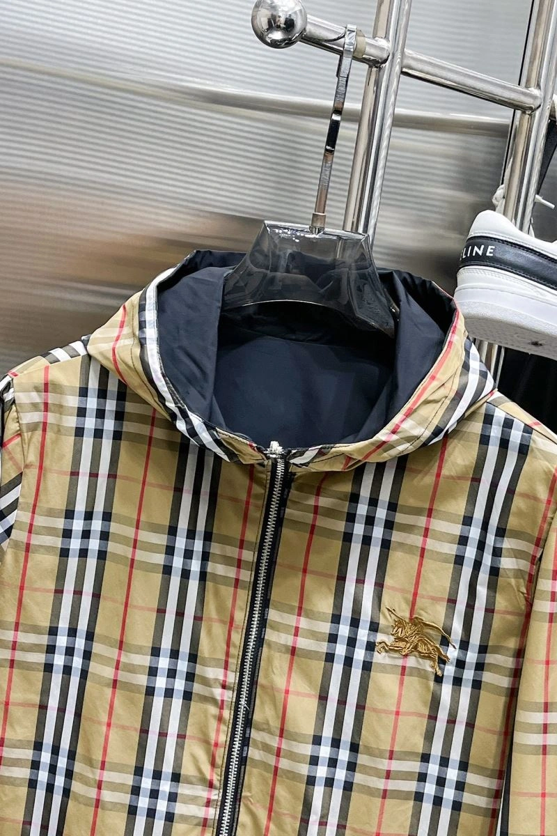 Burberry Outwear Classic 102735