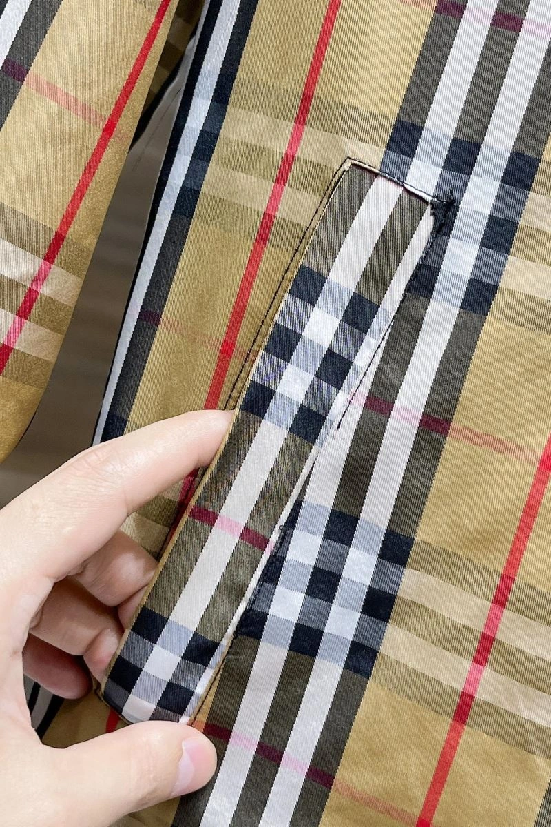 Burberry Outwear Classic 102735