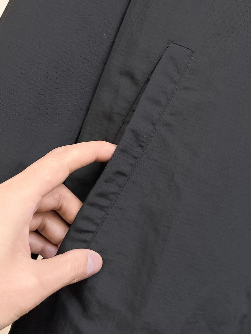 Minimalist Burberry Outwear 102728