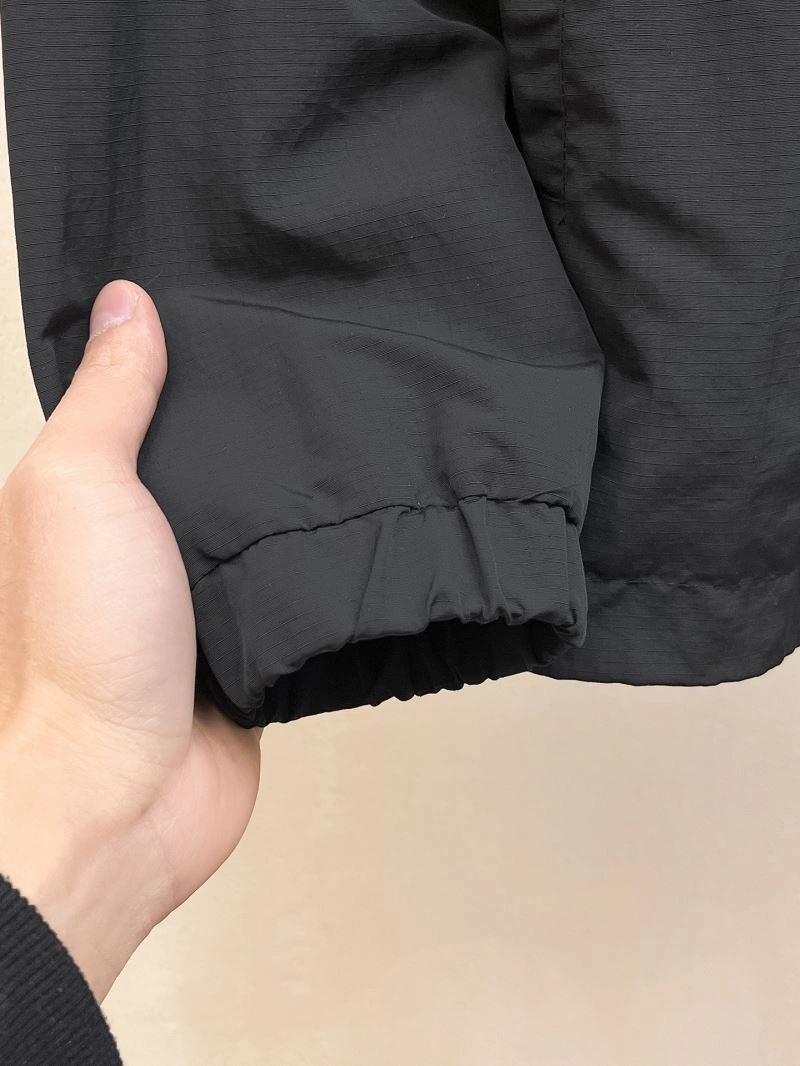Minimalist Burberry Outwear 102728