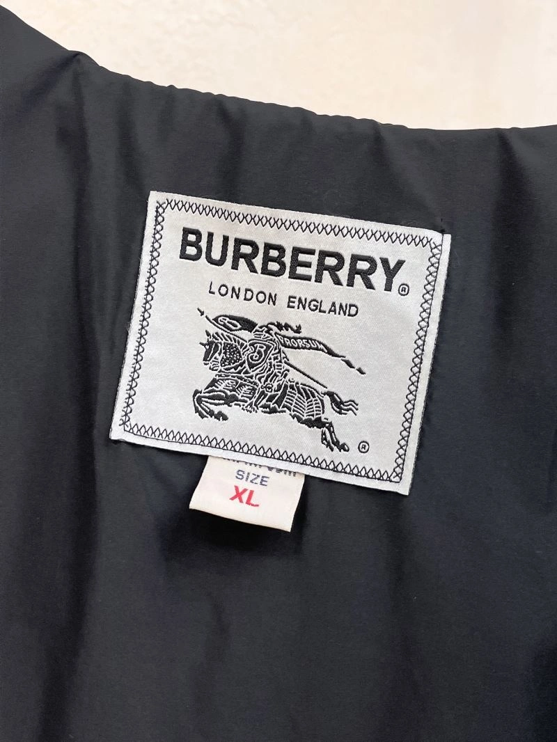 Minimalist Burberry Outwear 102728
