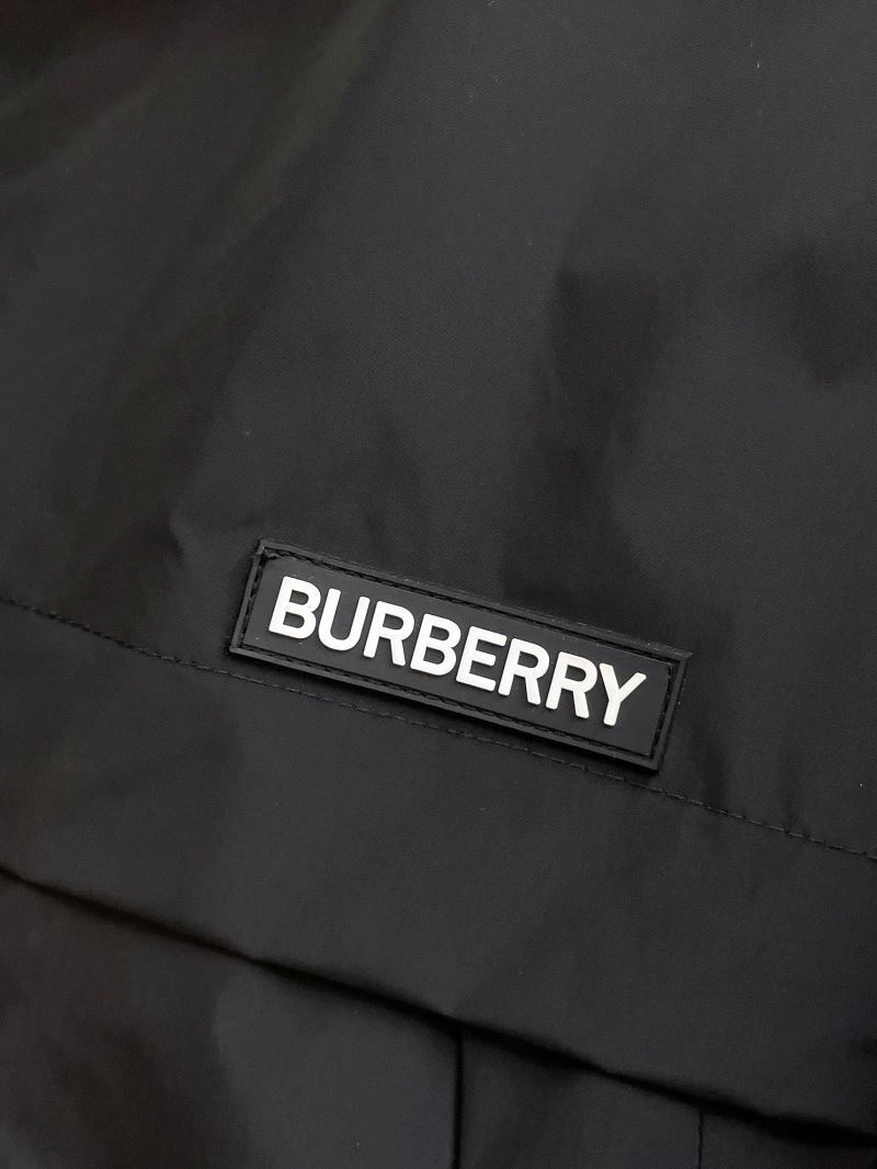 Burberry Outwear OdorResistant 102722