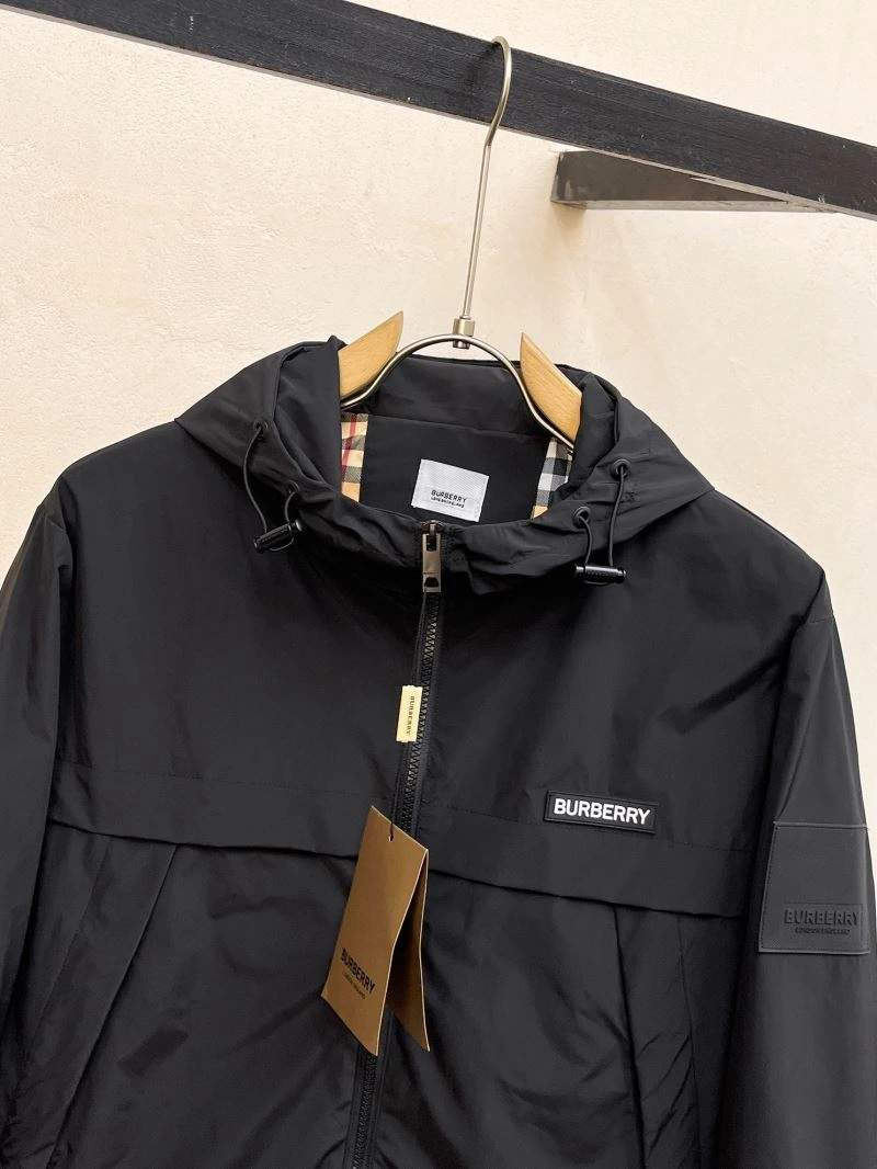Burberry Outwear OdorResistant 102722