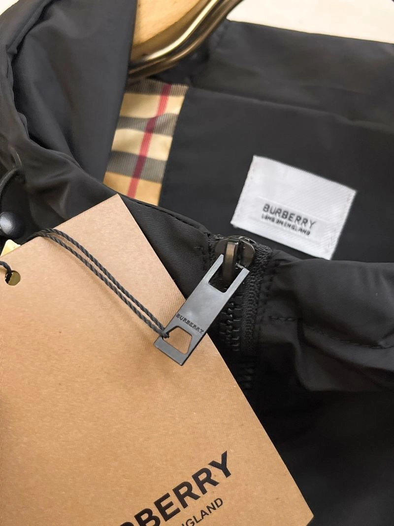 Burberry Outwear OdorResistant 102722