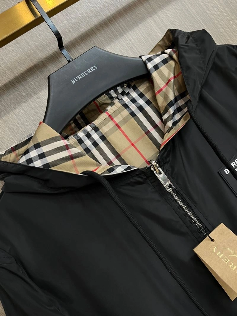 Burberry Outwear Breathable 102714