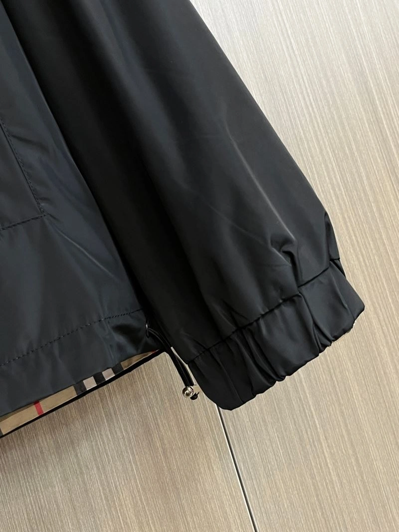 Burberry Outwear Breathable 102714