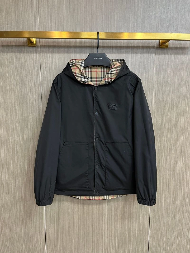 Functional Burberry Outwear 102706