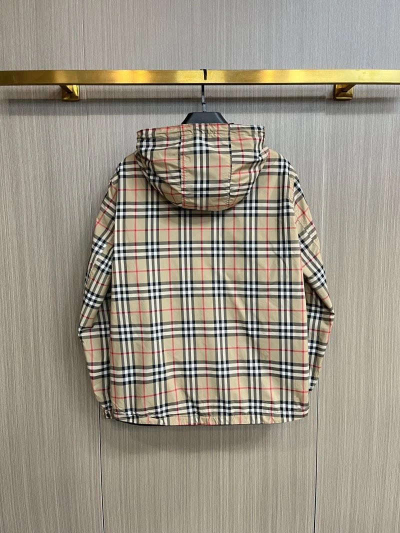 Functional Burberry Outwear 102706