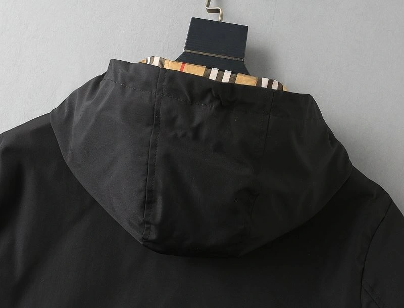 TechFriendly Burberry Outwear 102704