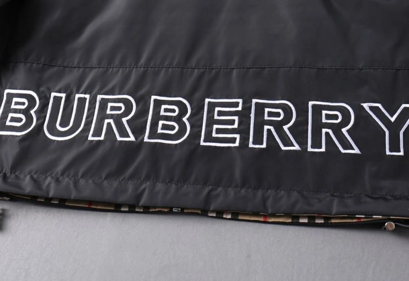 Burberry Outwear FreshLook 102815