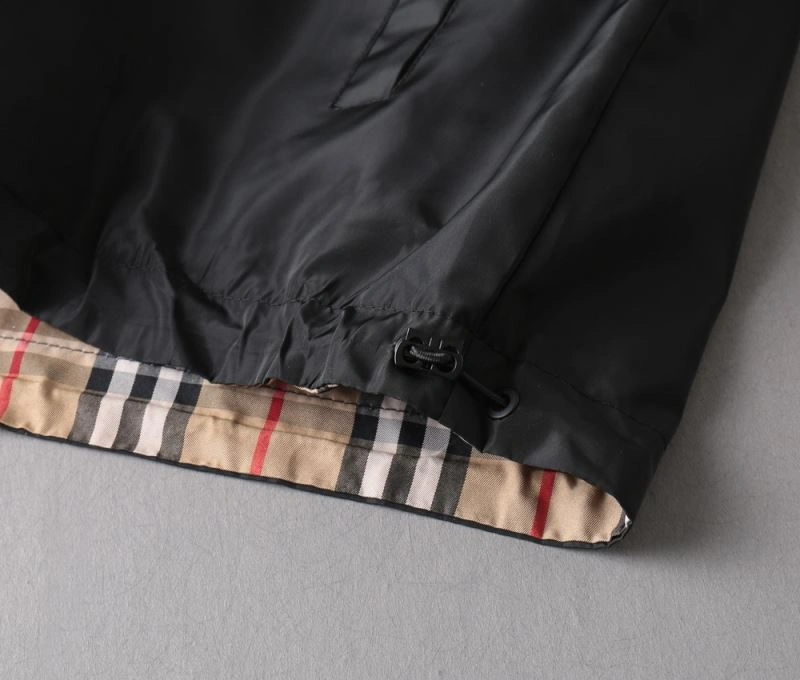 MultiPurpose Burberry Outwear 102709