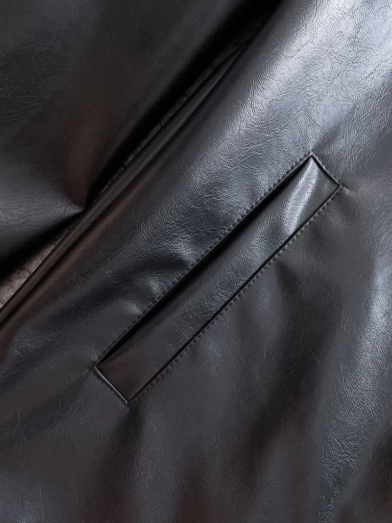 Timeless Burberry Outwear 102703