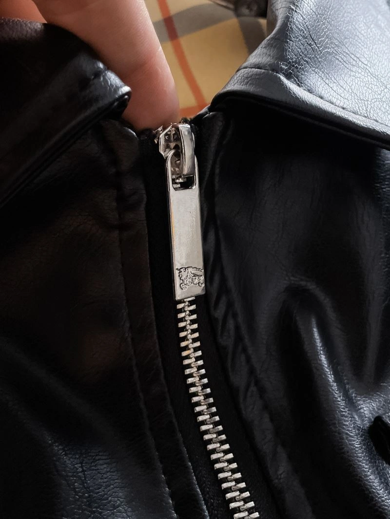 Timeless Burberry Outwear 102703