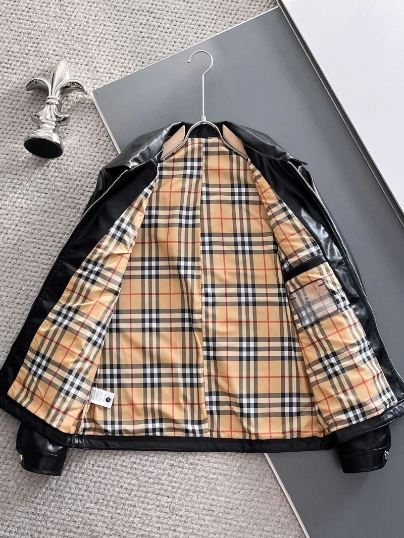 Timeless Burberry Outwear 102703