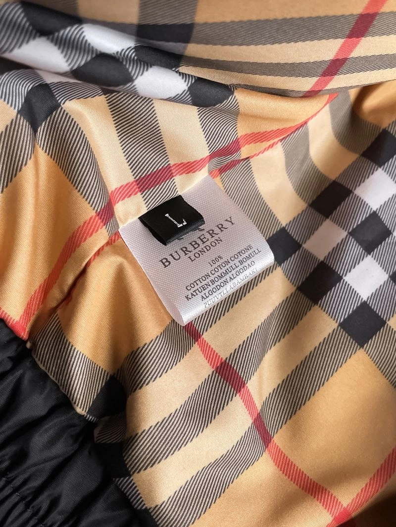 Burberry Outwear Timeless 102701
