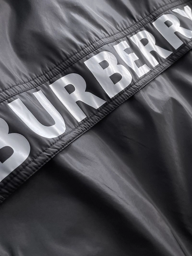 Burberry Outwear Timeless 102701