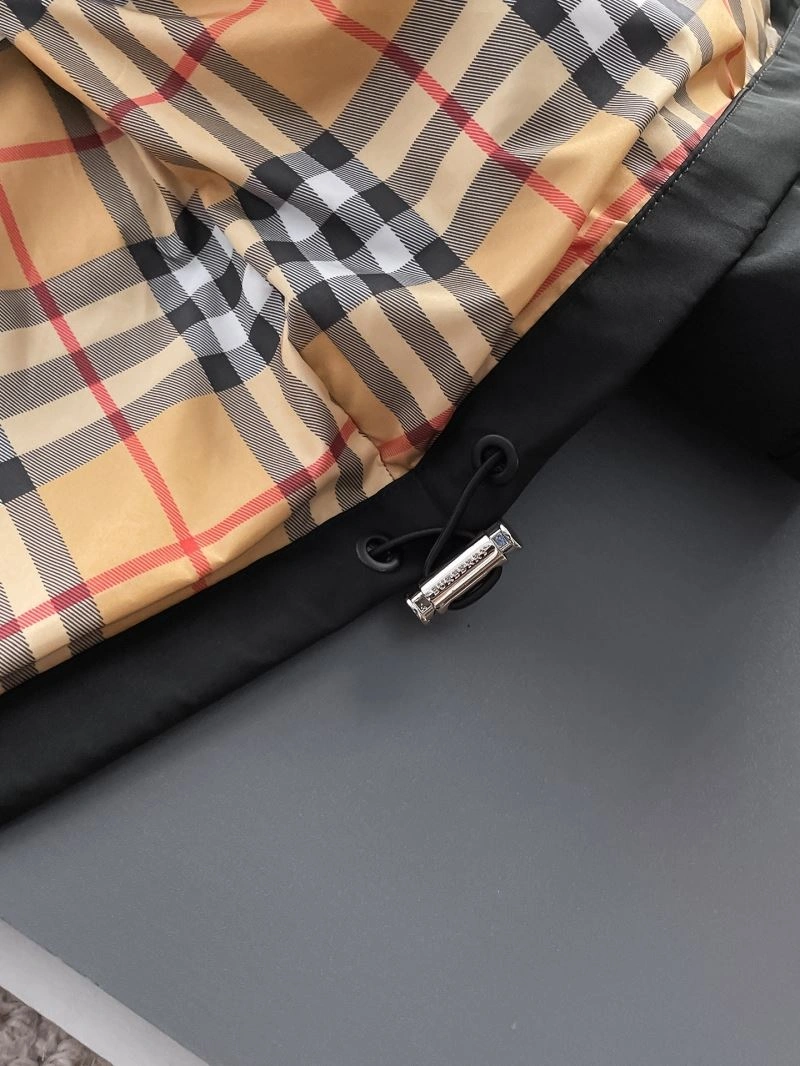 Durable Burberry Outwear 102698