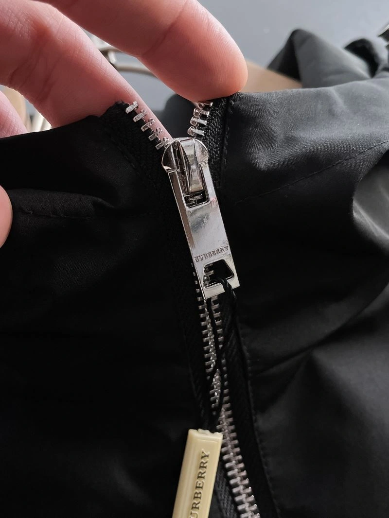 Durable Burberry Outwear 102698